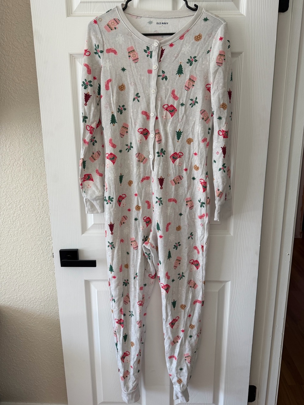 Old Navy White Thermal Shirt with Subtle Floral Print